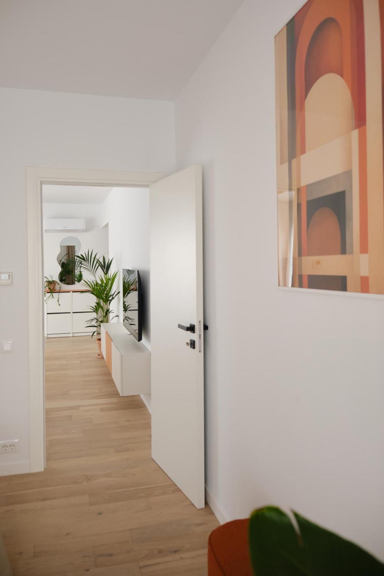 Orange I One Bedroom I One Cotroceni Park *