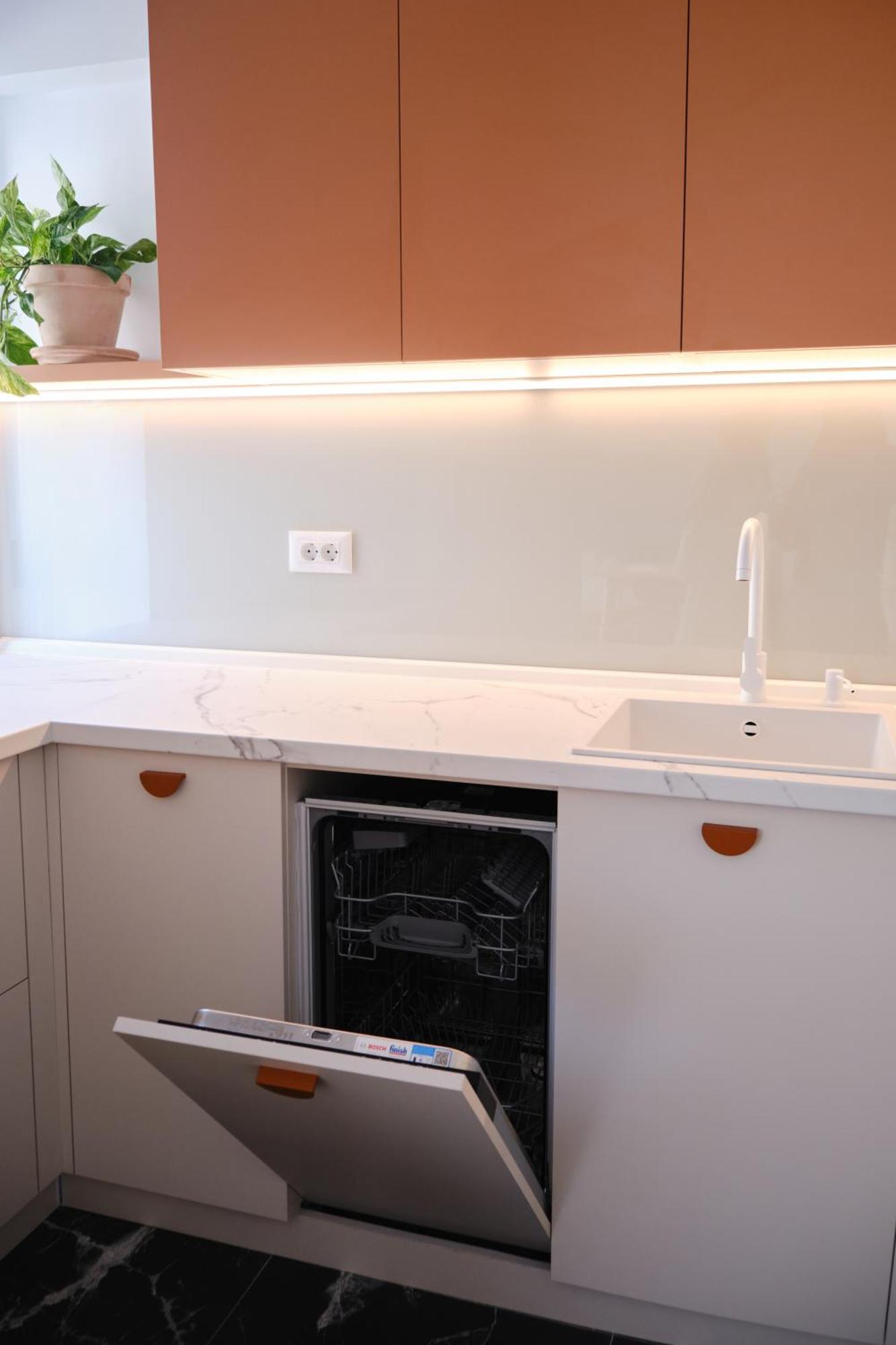 Orange I One Bedroom I One Cotroceni Park Apartament